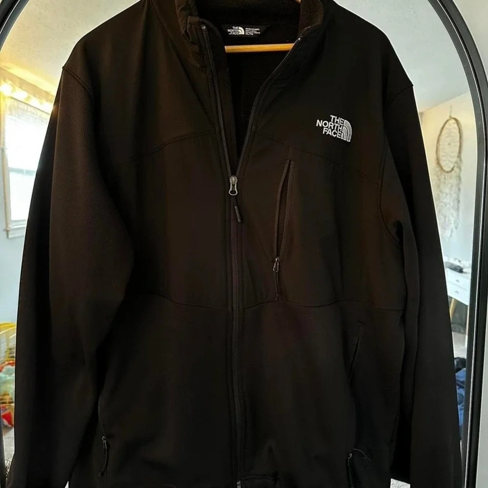 Black North‎ Face Zip Up